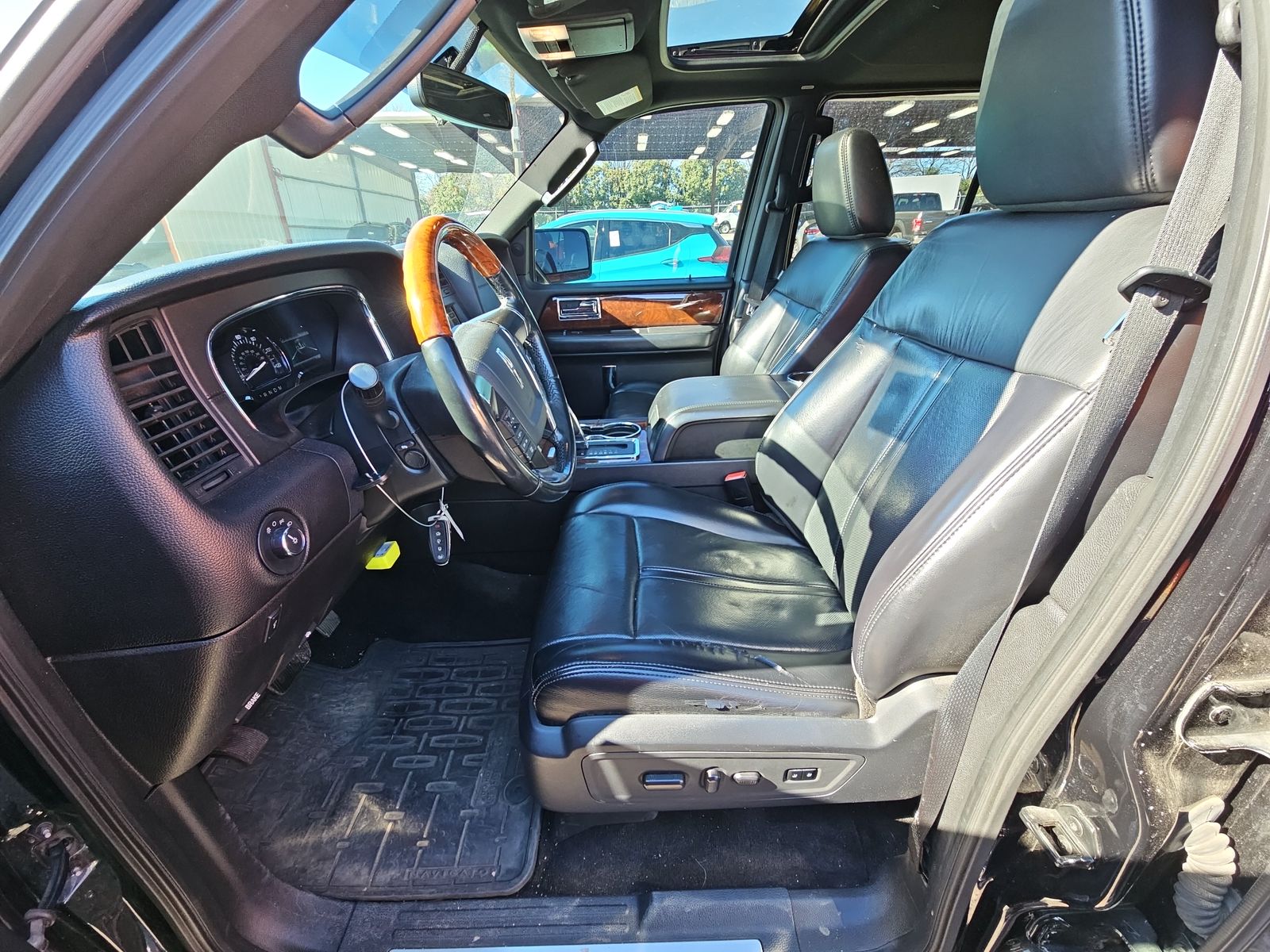 2017 Lincoln Navigator SELECT AWD