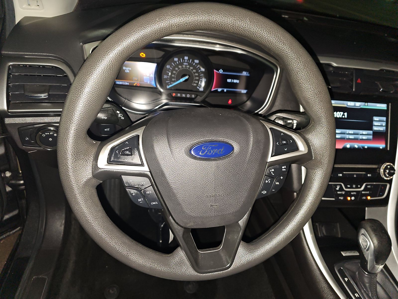 2016 Ford Fusion SE FWD