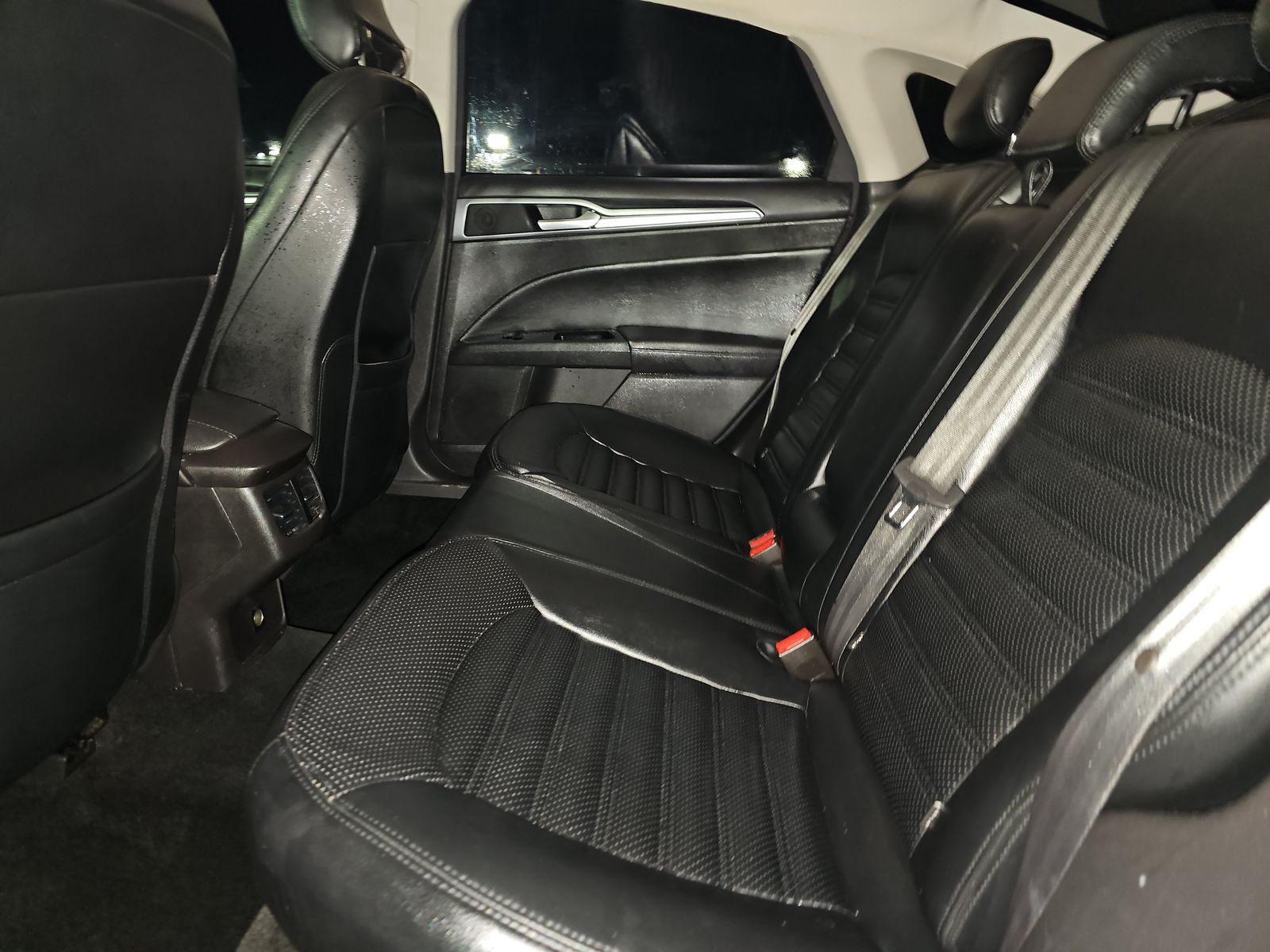 2016 Ford Fusion SE FWD