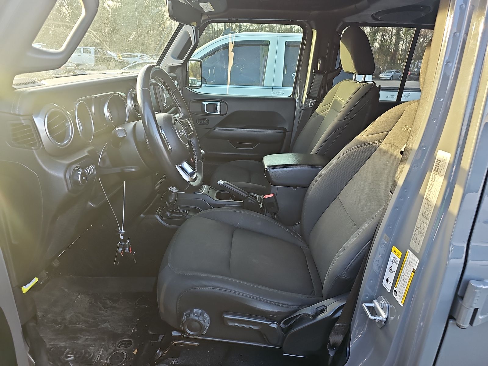2018 Jeep Wrangler SAHARA AWD