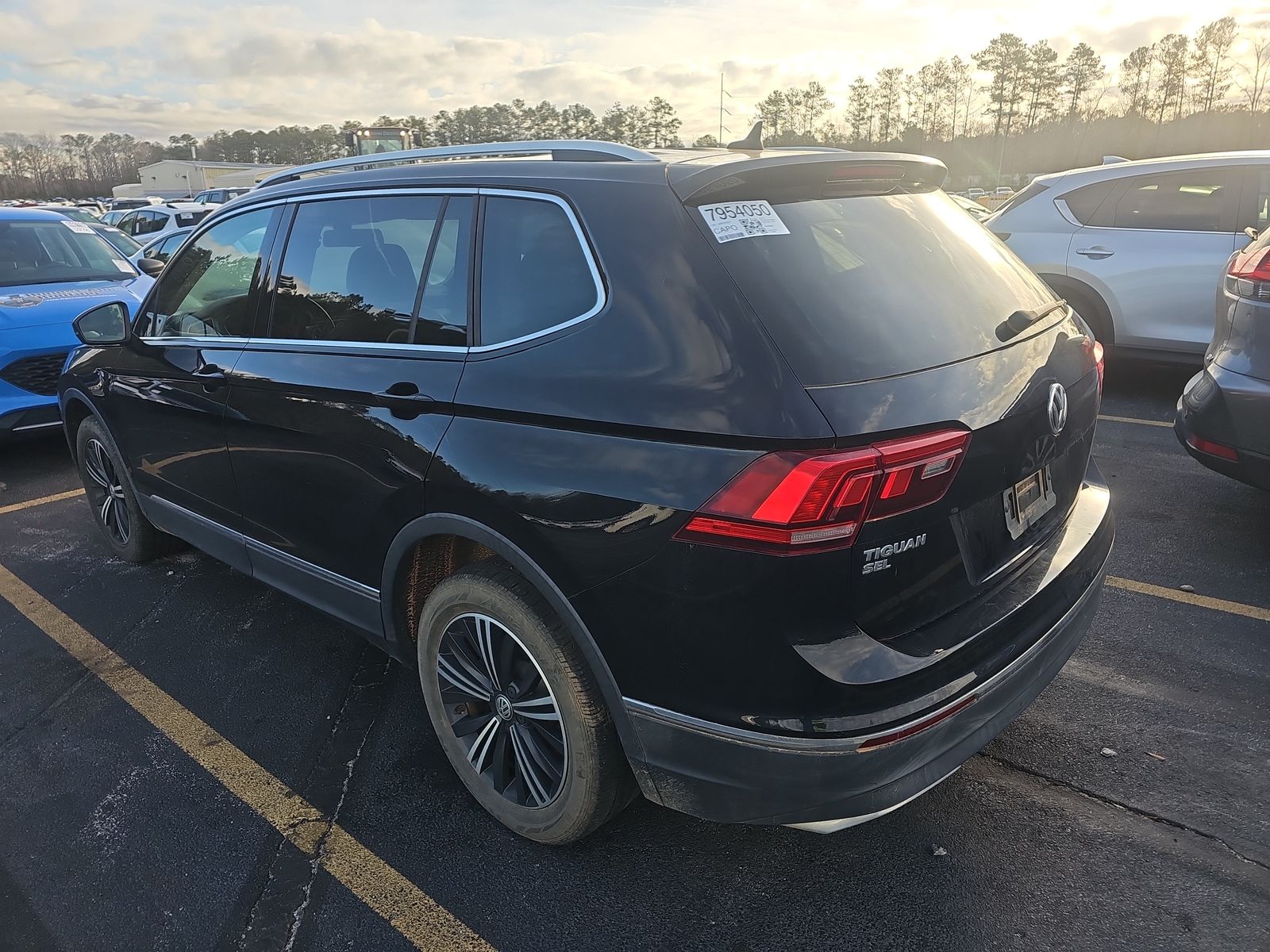 2018 Volkswagen Tiguan SEL FWD