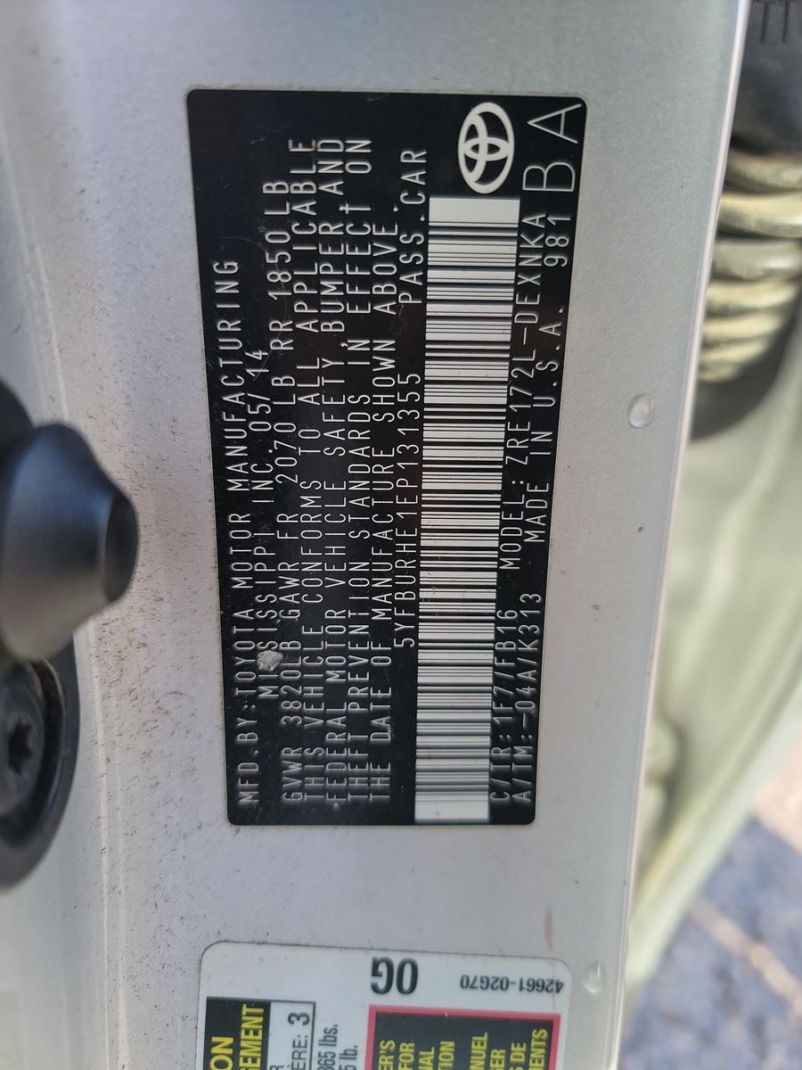 2014 Toyota Corolla LE FWD