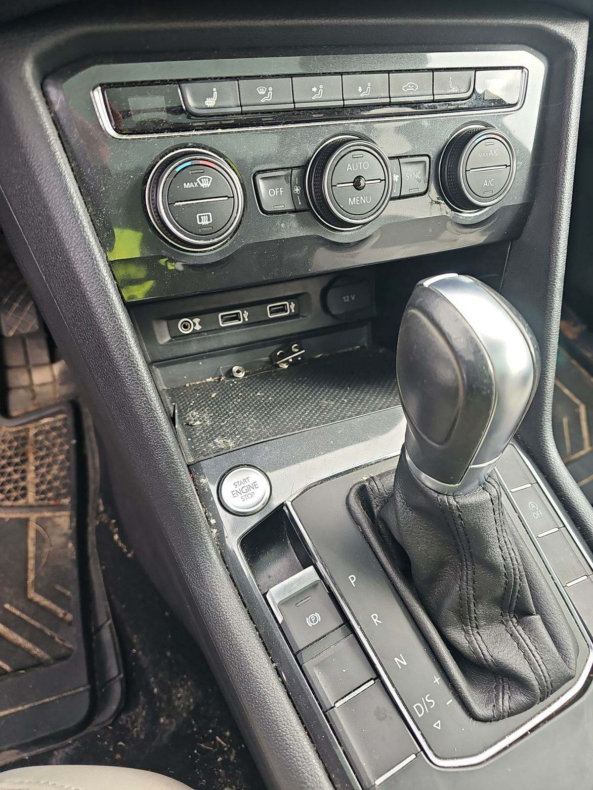 2018 Volkswagen Tiguan SEL FWD