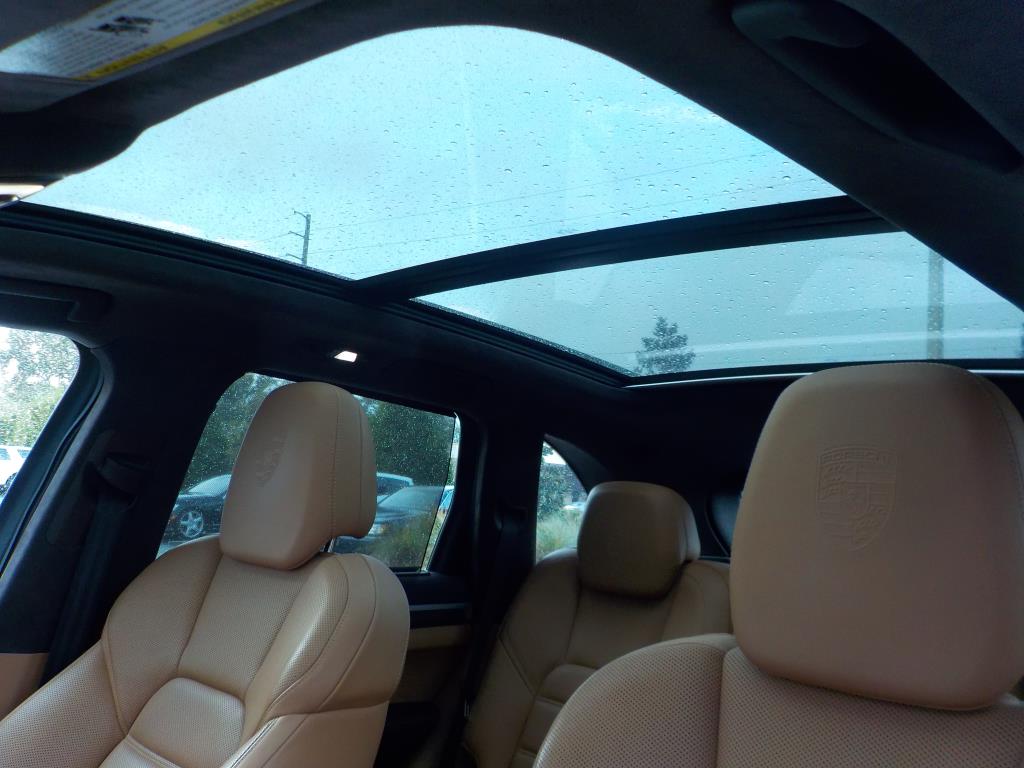 2016 Porsche Cayenne Turbo S AWD