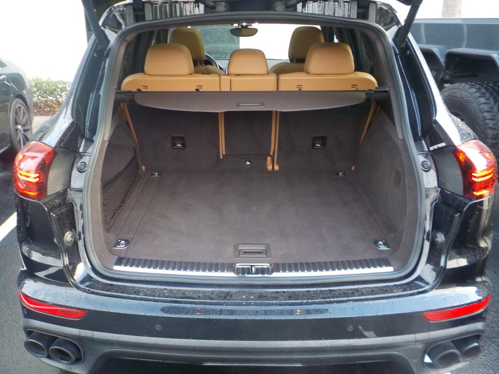 2016 Porsche Cayenne Turbo S AWD