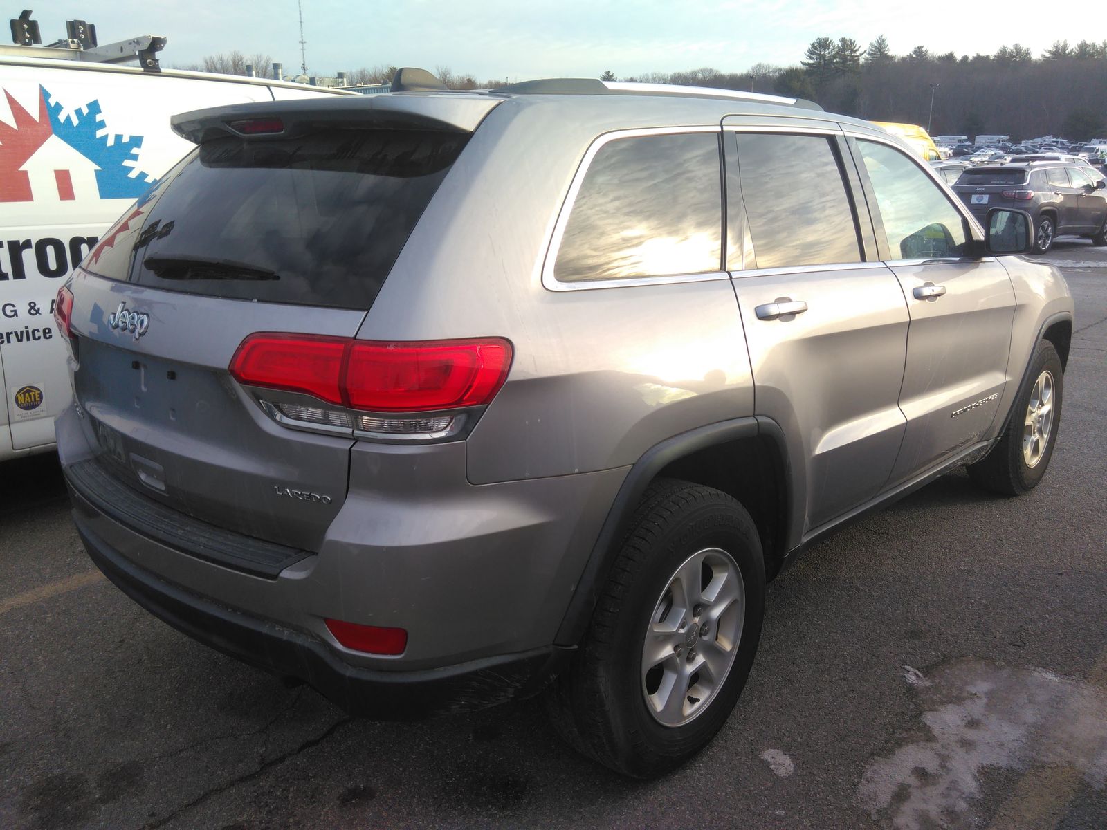 2015 Jeep Grand Cherokee LAREDO AWD
