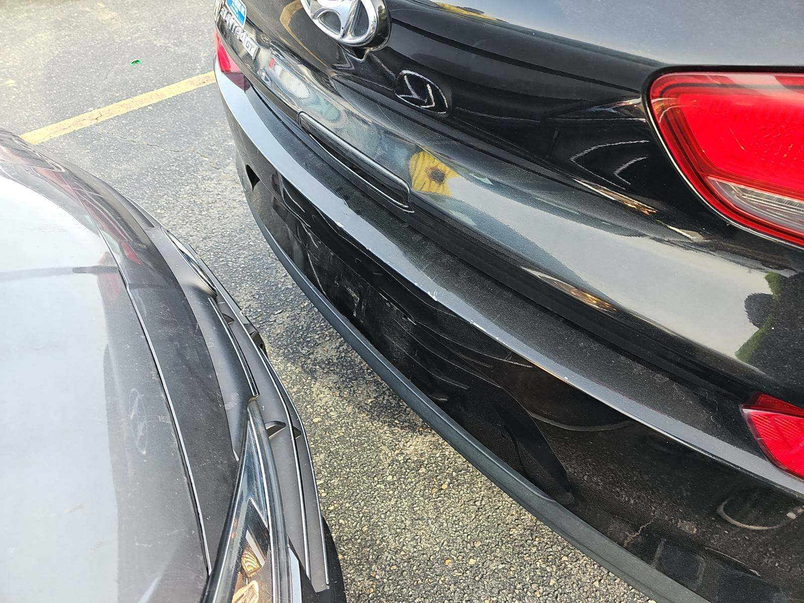 2018 Hyundai Elantra  FWD