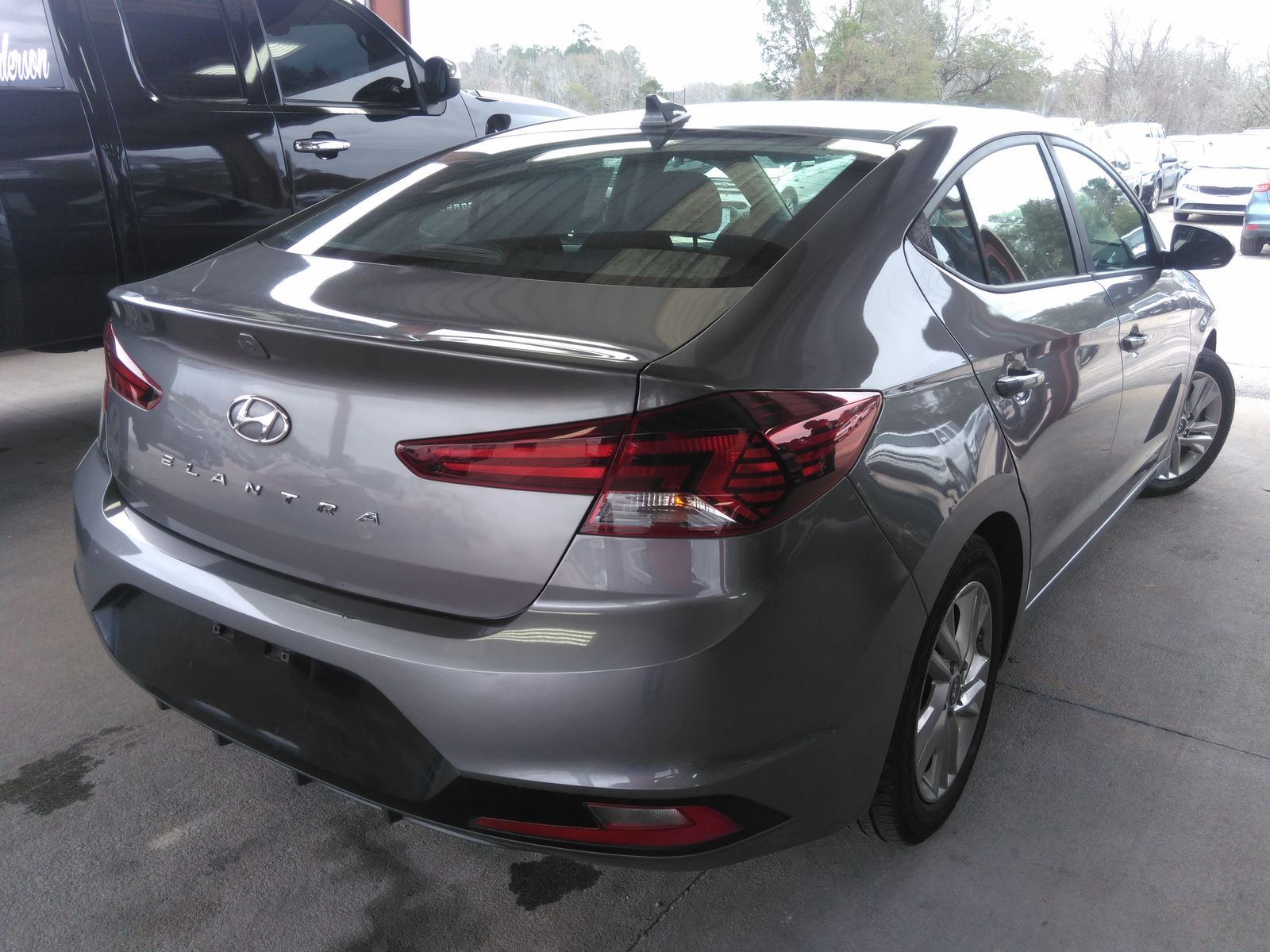 2020 Hyundai Elantra SEL FWD
