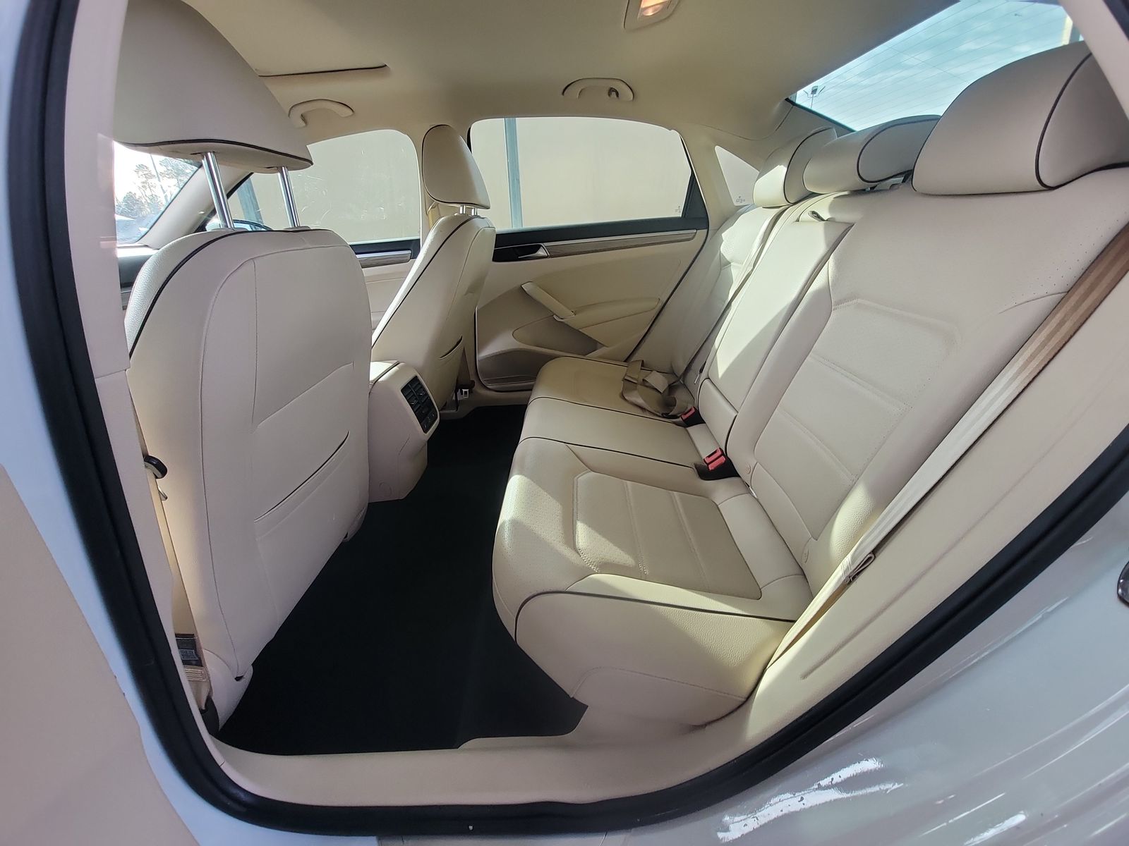 2018 Volkswagen Passat 2.0T SE FWD