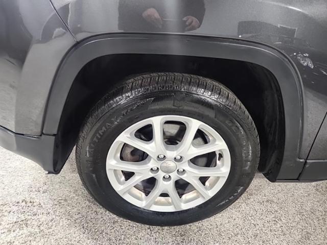 2015 Jeep Cherokee LATITUDE AWD