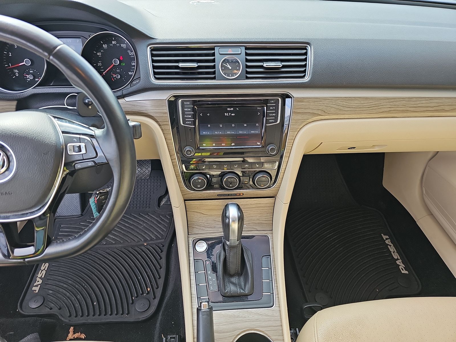 2017 Volkswagen Passat 1.8T SE FWD