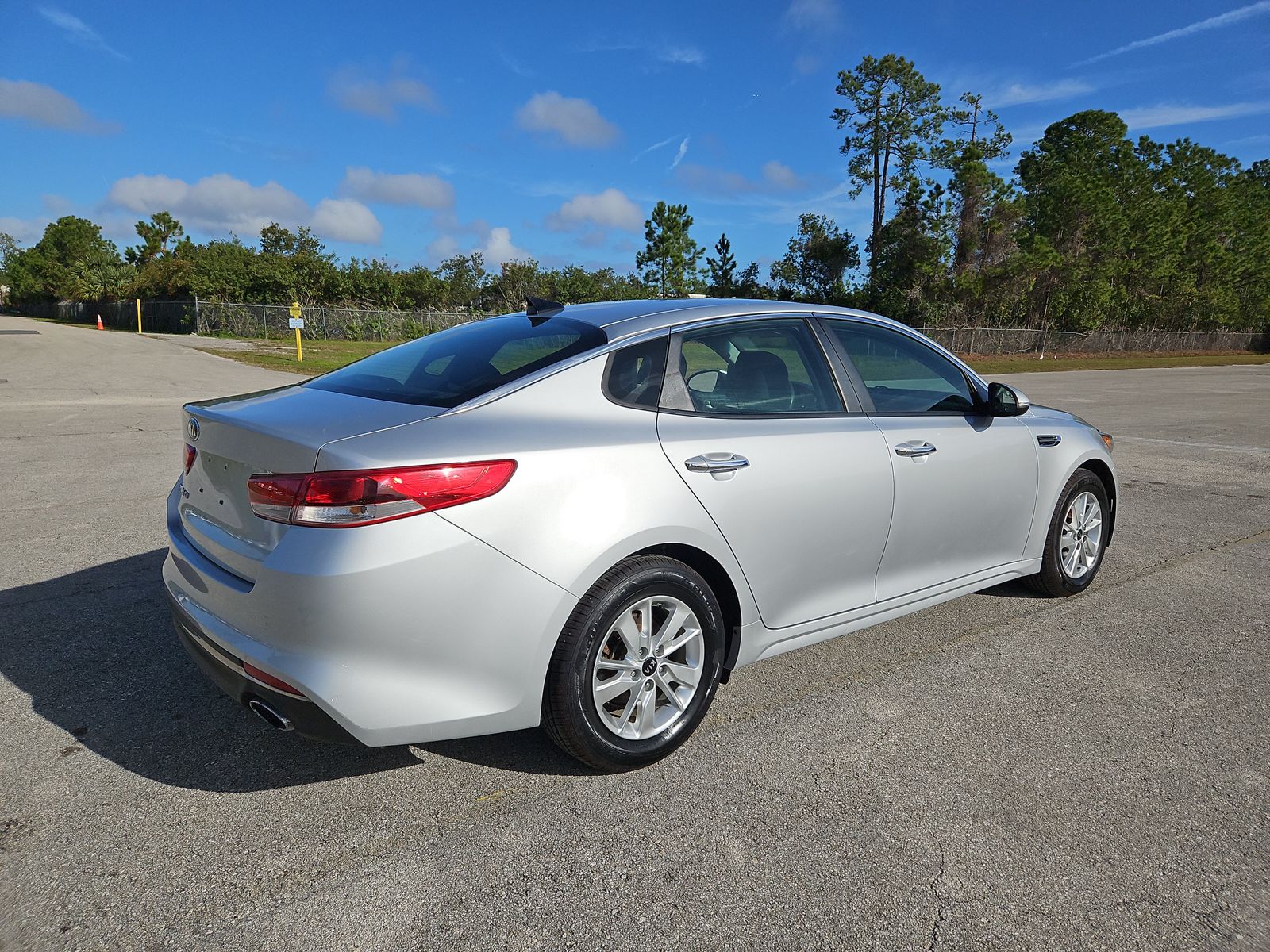 2017 Kia Optima LX FWD