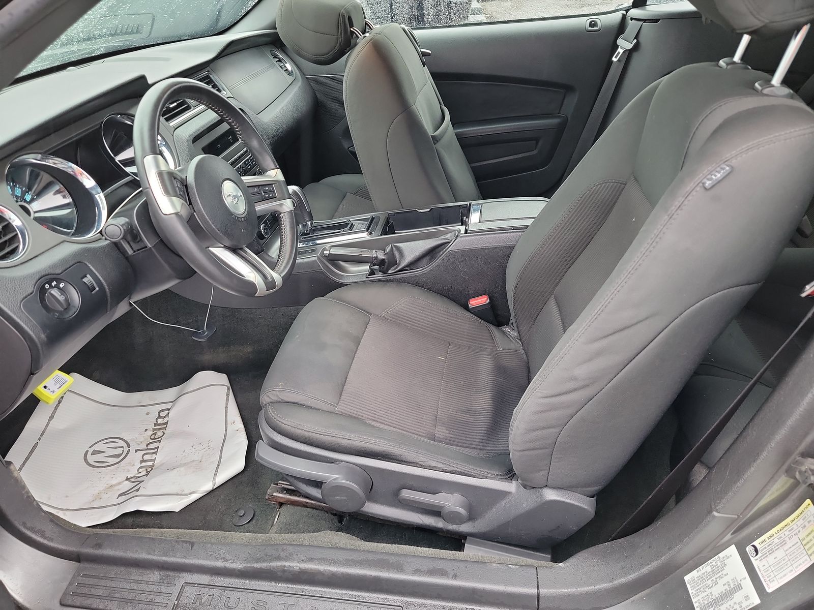 2014 Ford Mustang V6 RWD