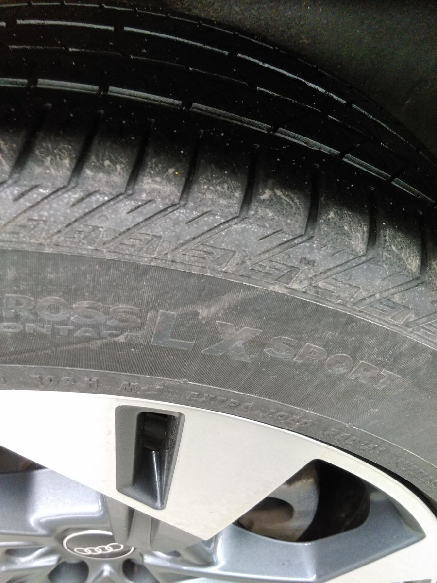 2022 Audi e-tron Premium AWD