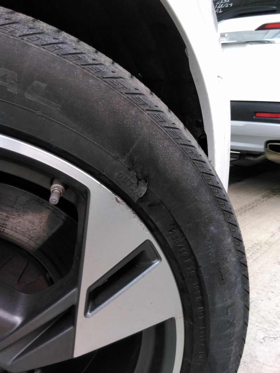 2022 Audi e-tron Premium AWD