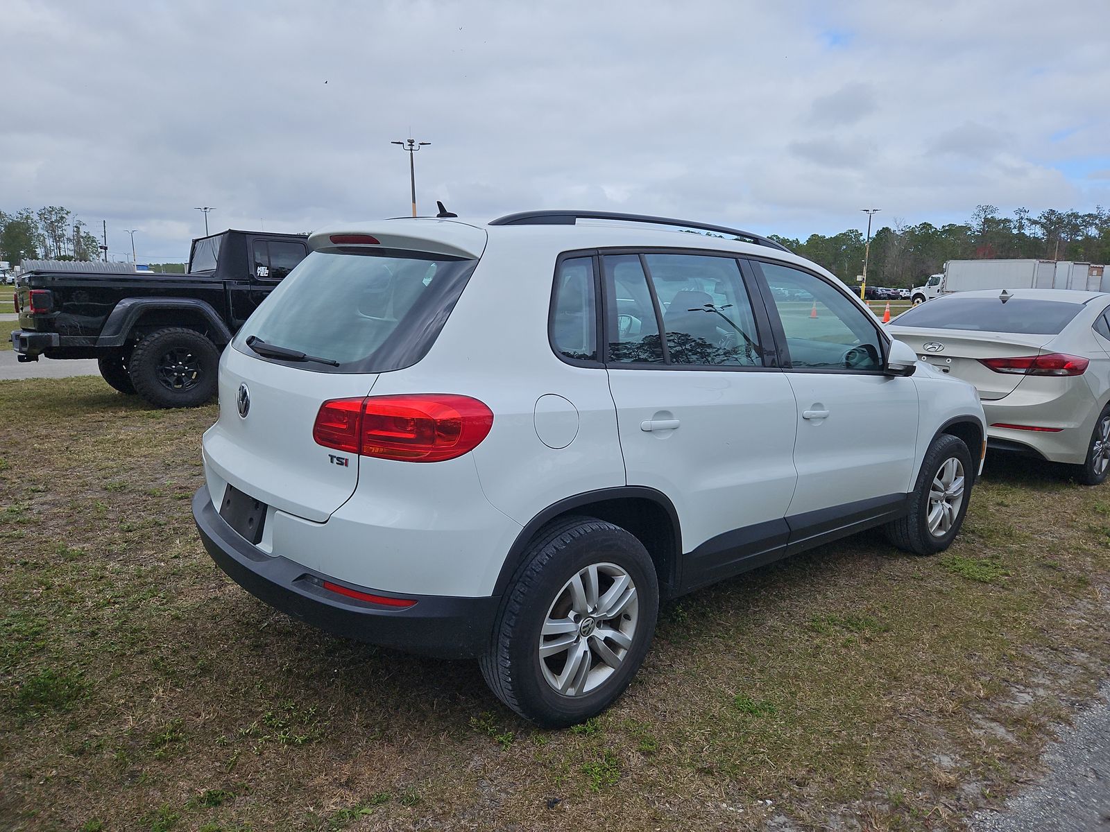 2016 Volkswagen Tiguan S FWD