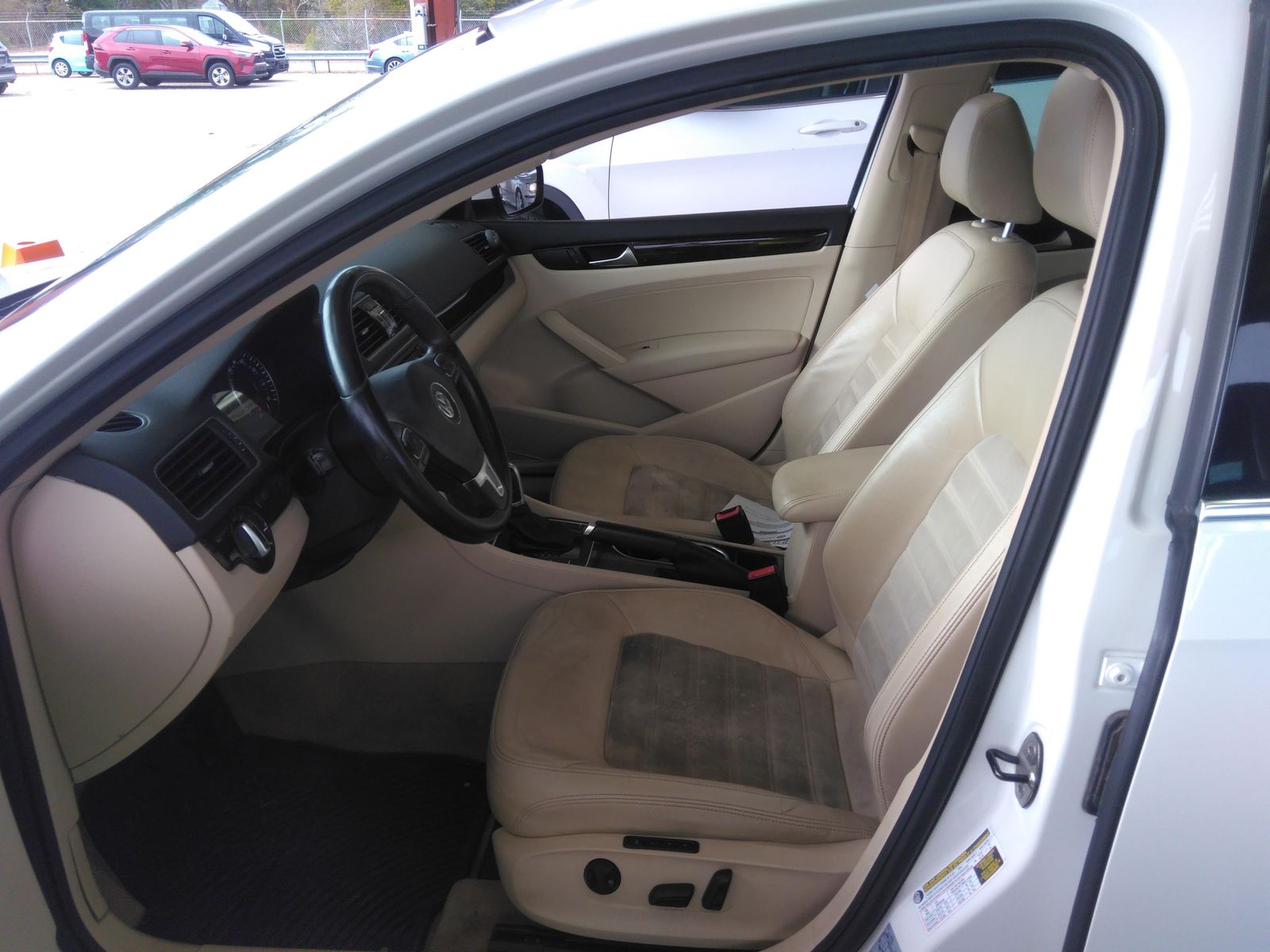 2014 Volkswagen Passat 1.8T SEL Premium FWD