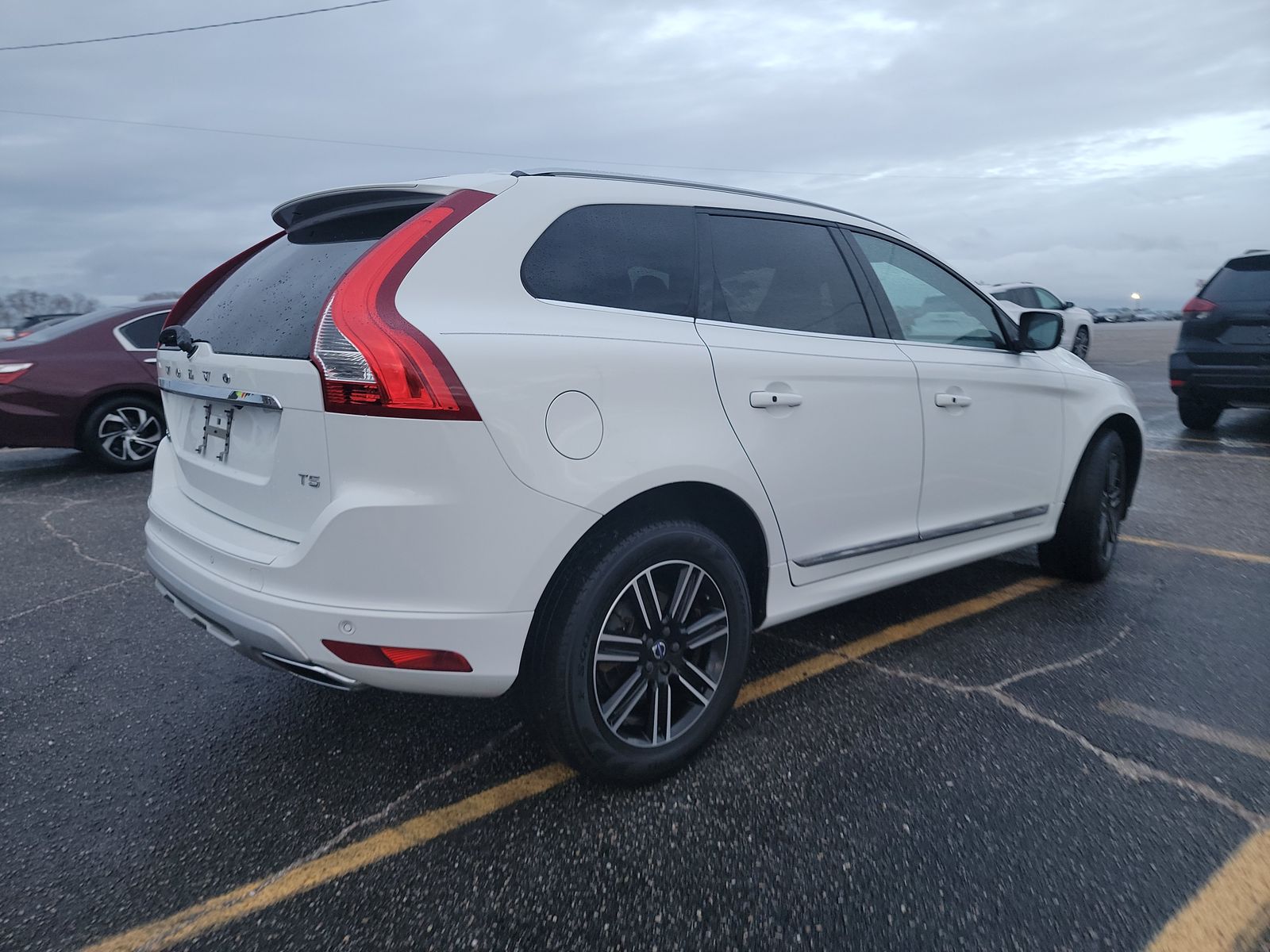 2017 Volvo XC60 DYNAMIC FWD