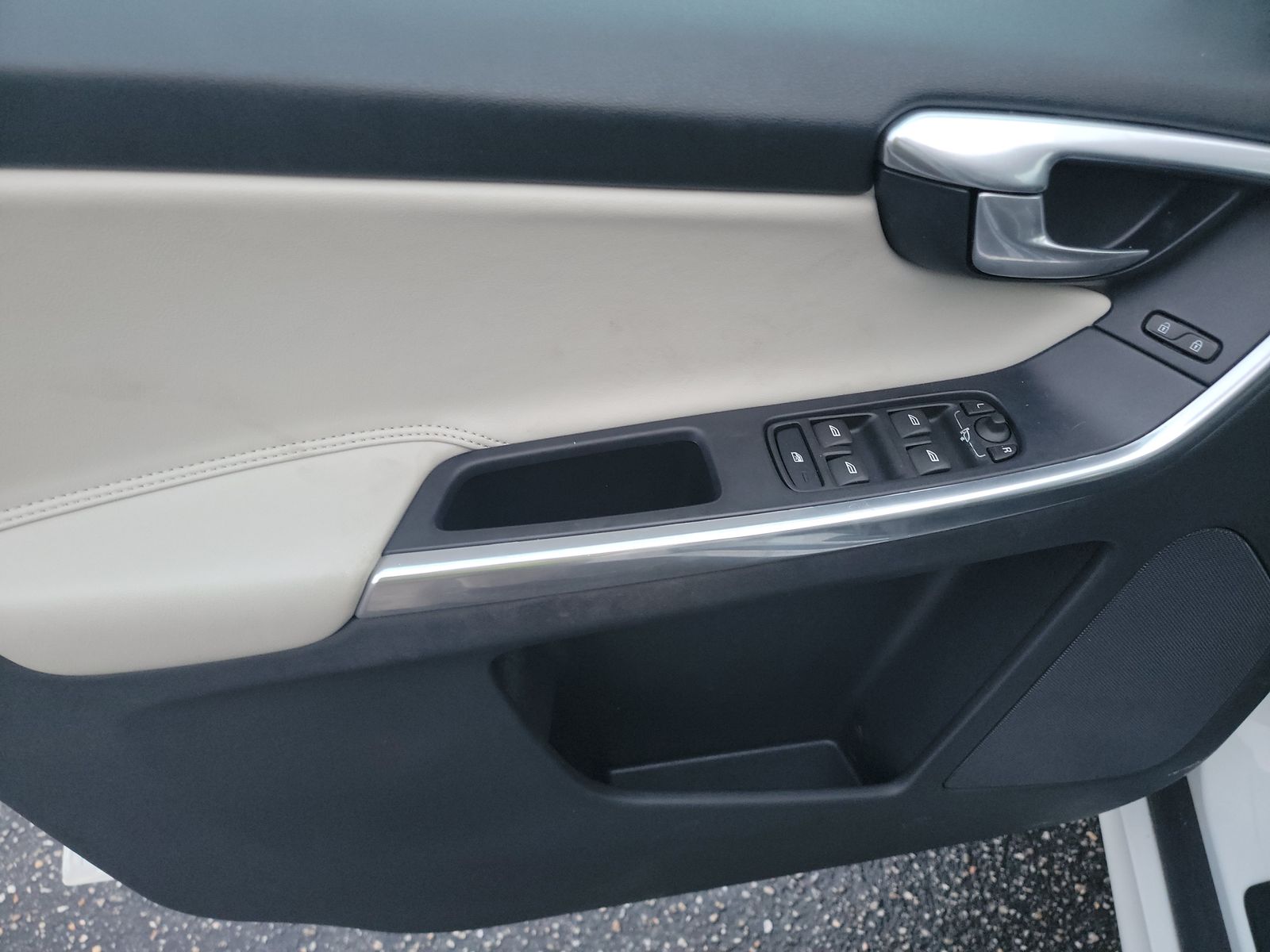 2017 Volvo XC60 DYNAMIC FWD