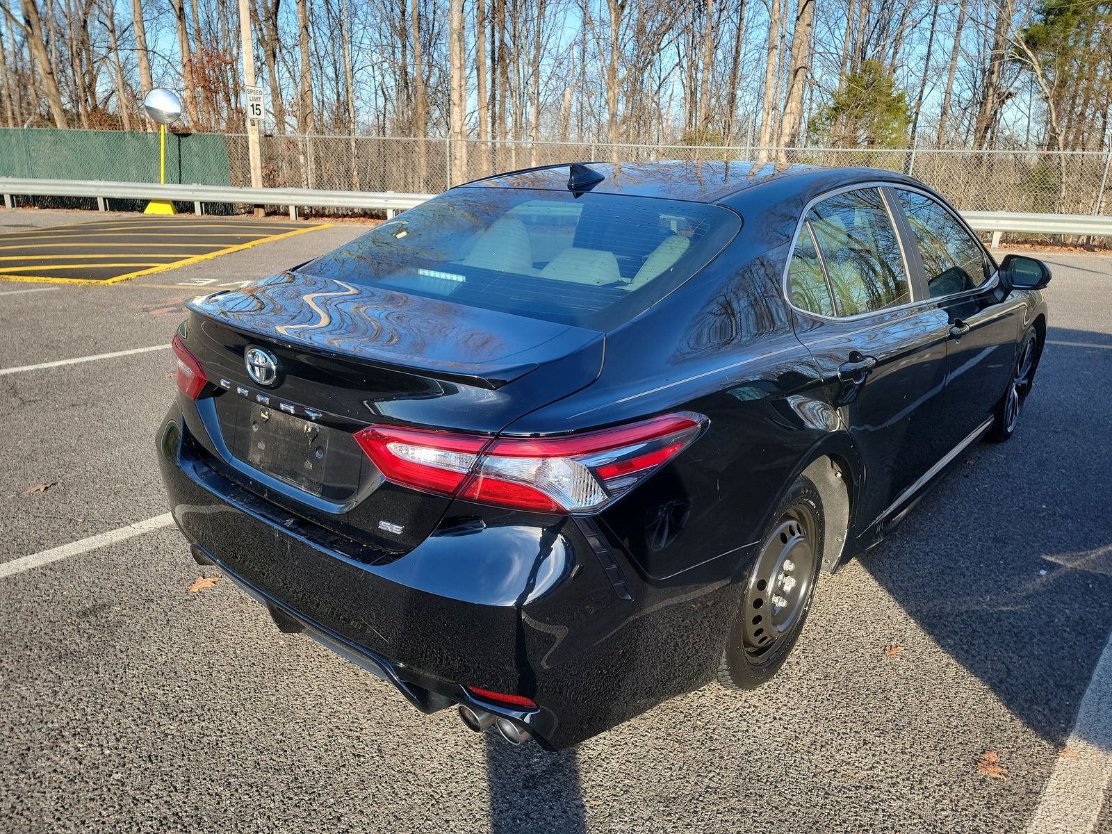 2019 Toyota Camry SE FWD