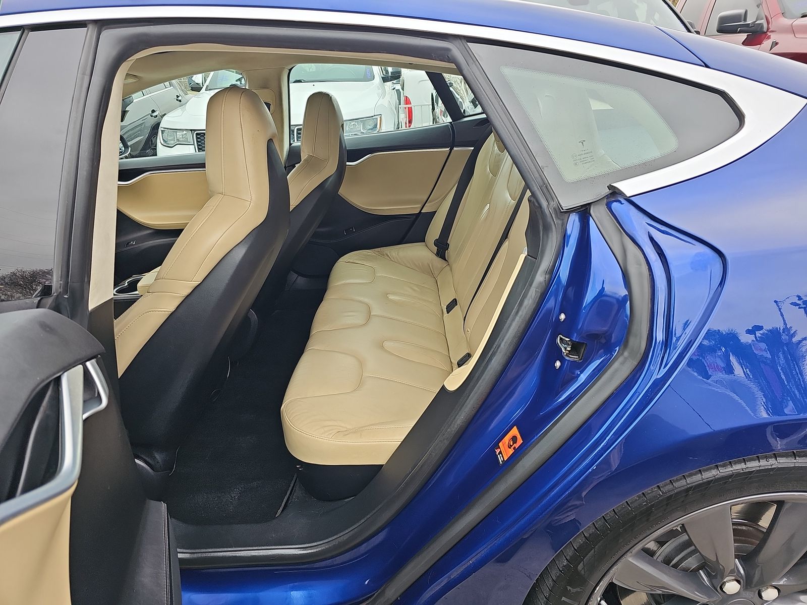 2015 Tesla Model S 70 RWD