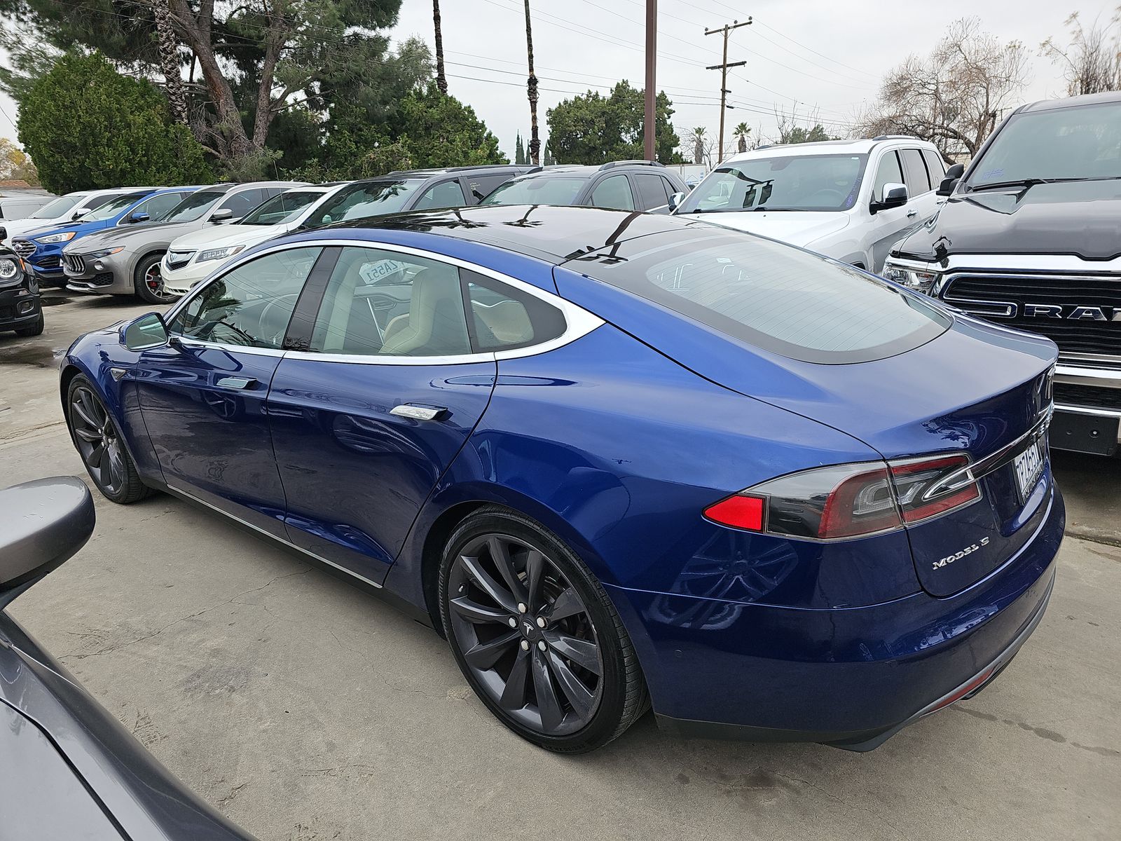 2015 Tesla Model S 70 RWD