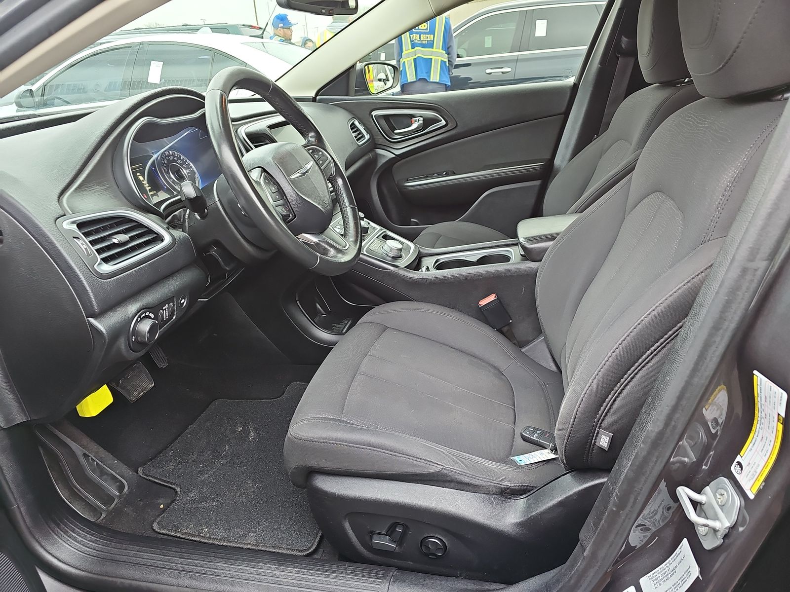 2015 Chrysler 200 Limited FWD