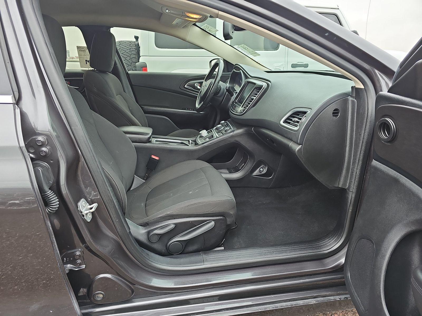 2015 Chrysler 200 Limited FWD