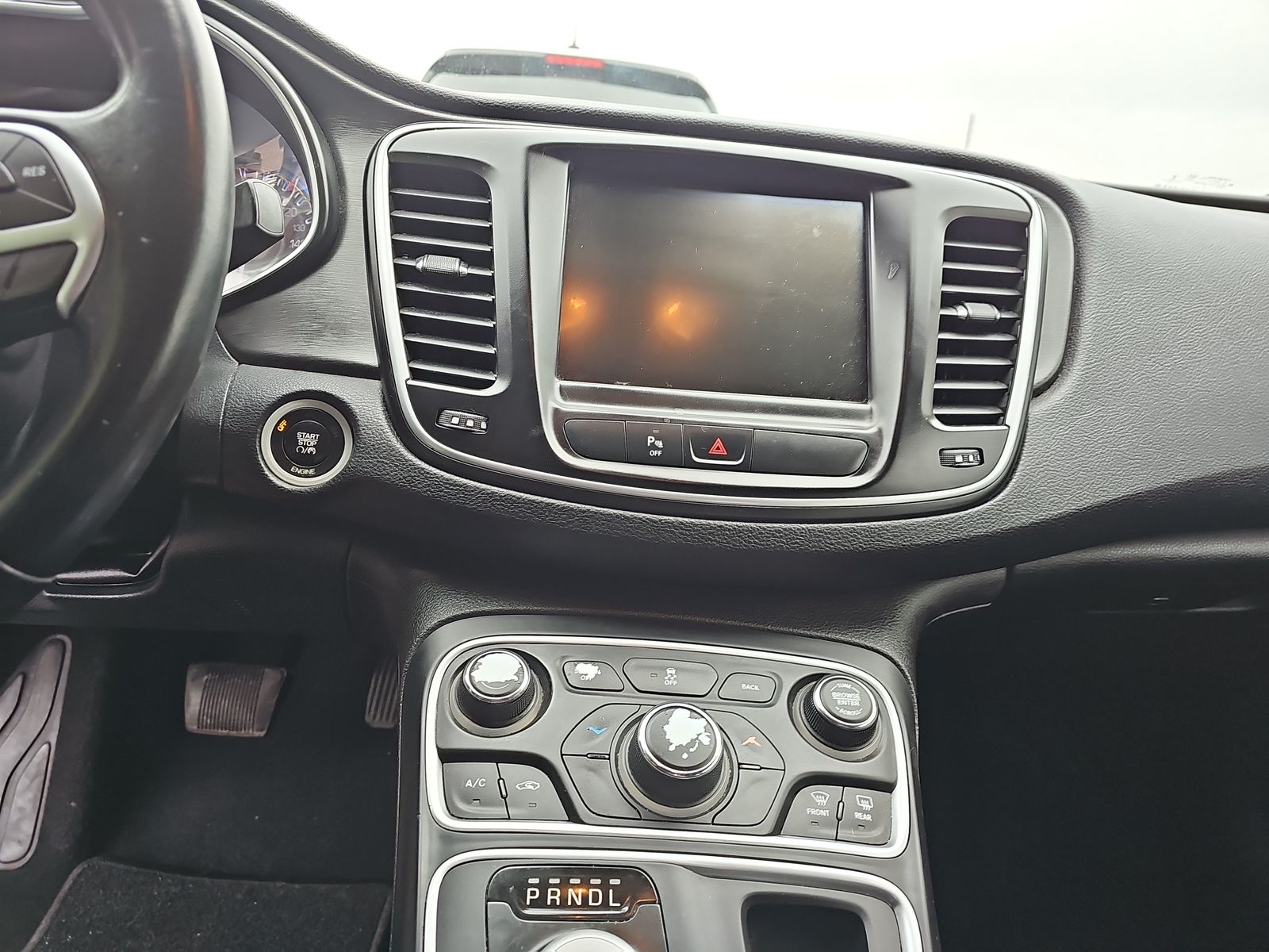 2015 Chrysler 200 Limited FWD