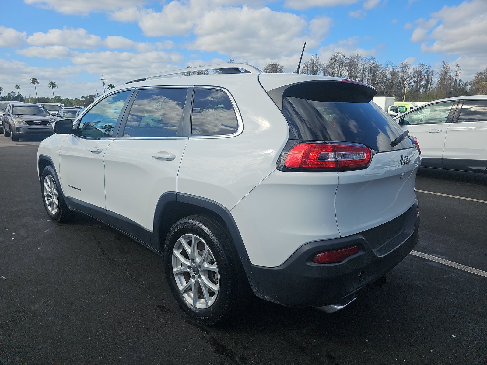 2016 Jeep Cherokee LATITUDE FWD