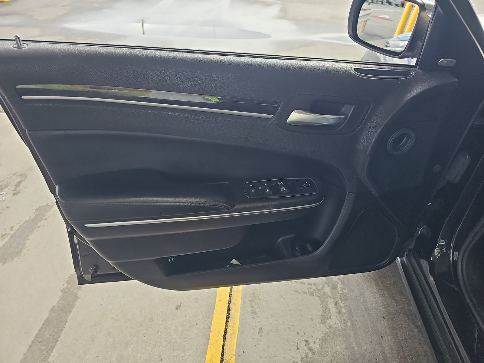 2011 Chrysler 300 LIMITED RWD