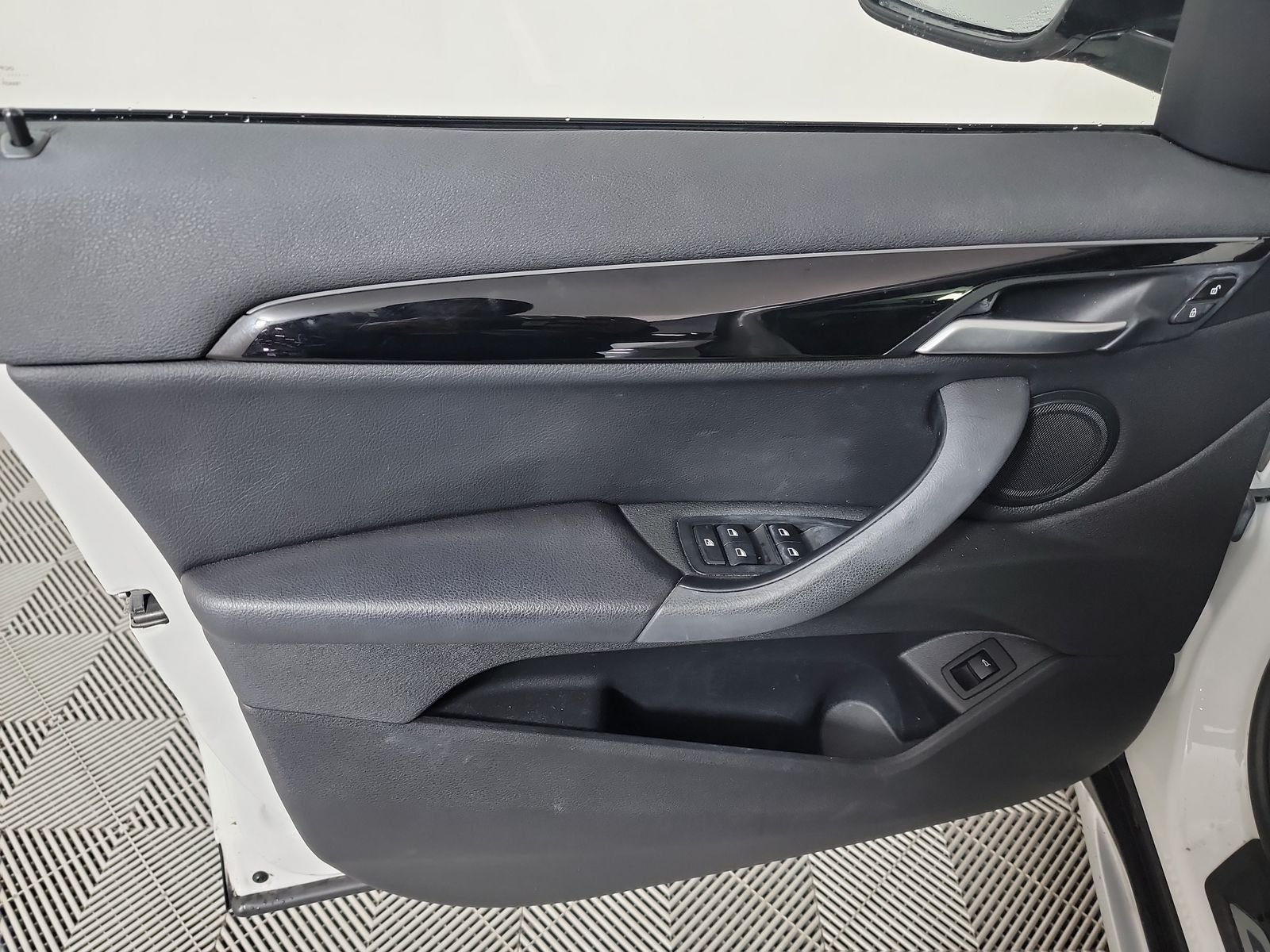 2017 BMW X1 28IS XLINE FWD