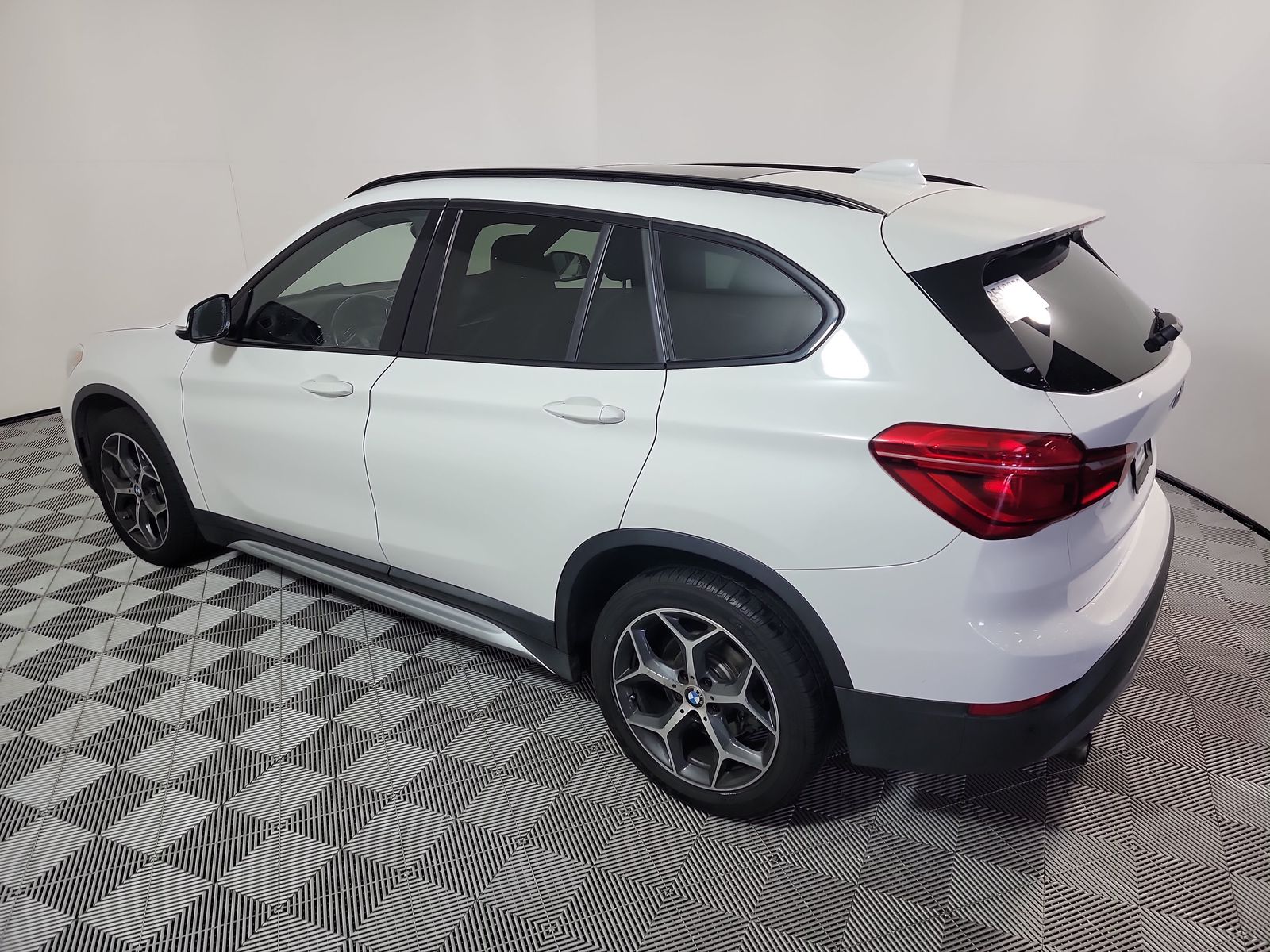 2017 BMW X1 28IS XLINE FWD