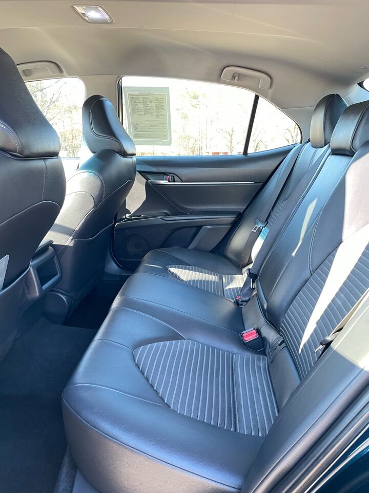 2018 Toyota Camry SE 4dr Sedan FWD