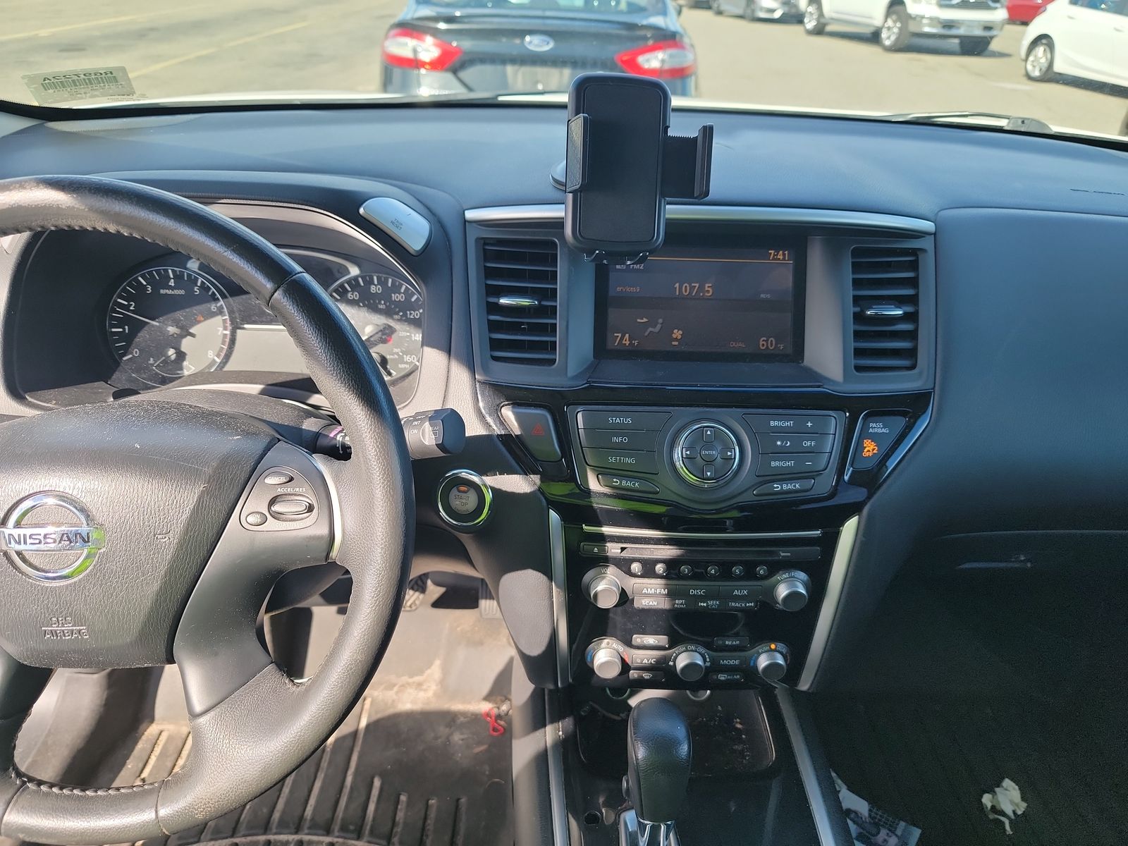 2016 Nissan Pathfinder SV AWD