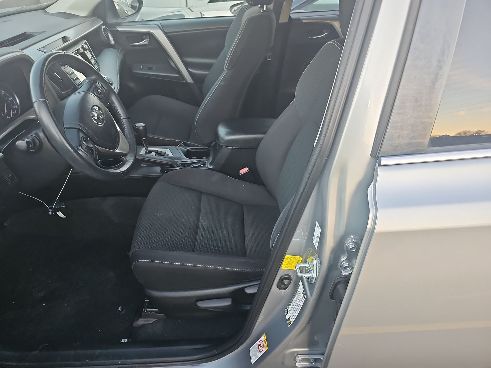 2016 Toyota RAV4 XLE FWD