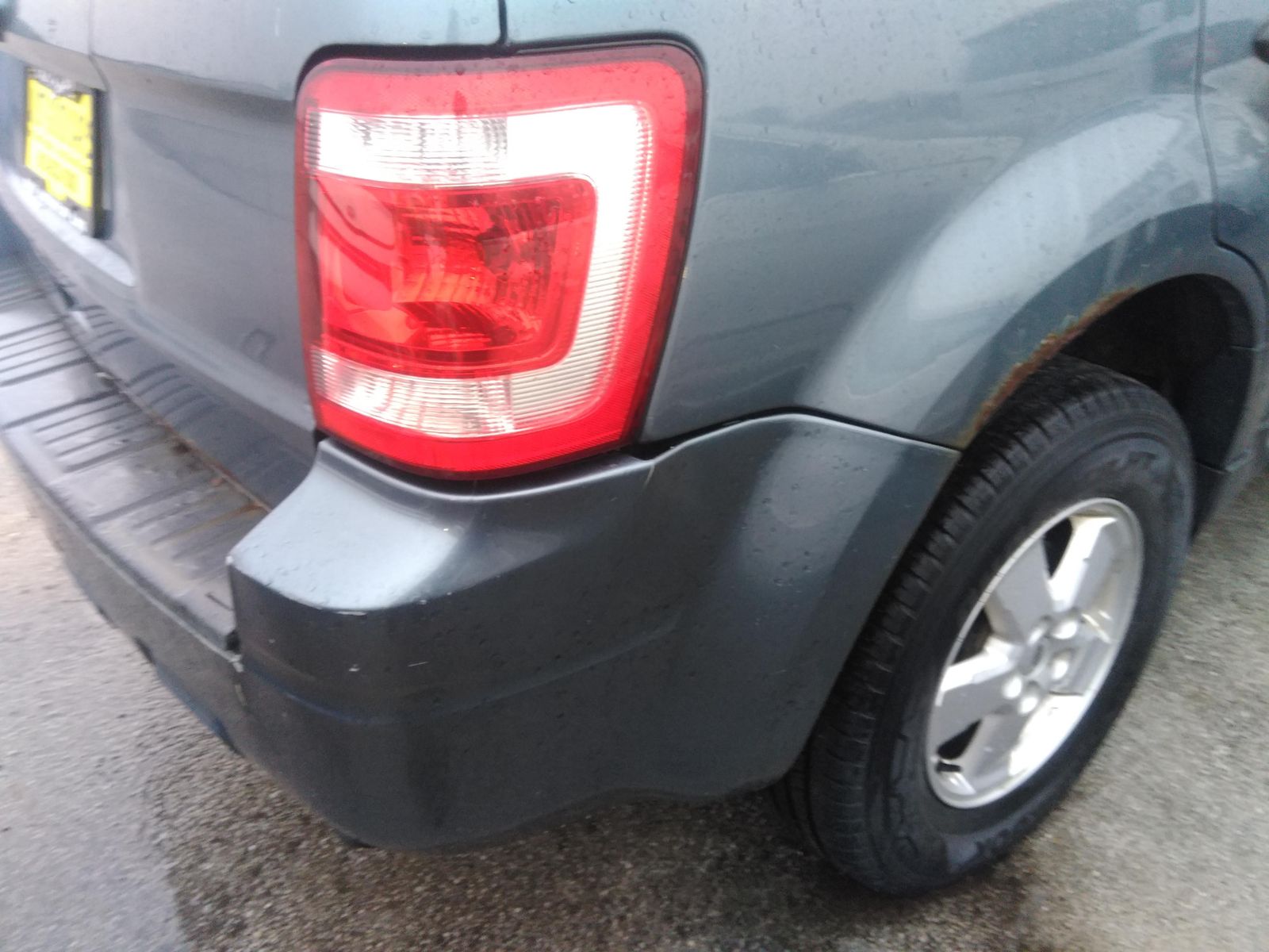 2011 Ford Escape XLS FWD