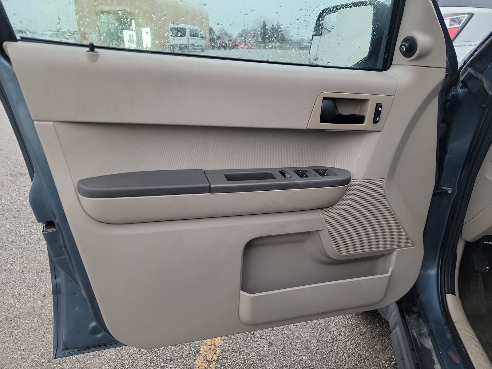 2011 Ford Escape XLS FWD