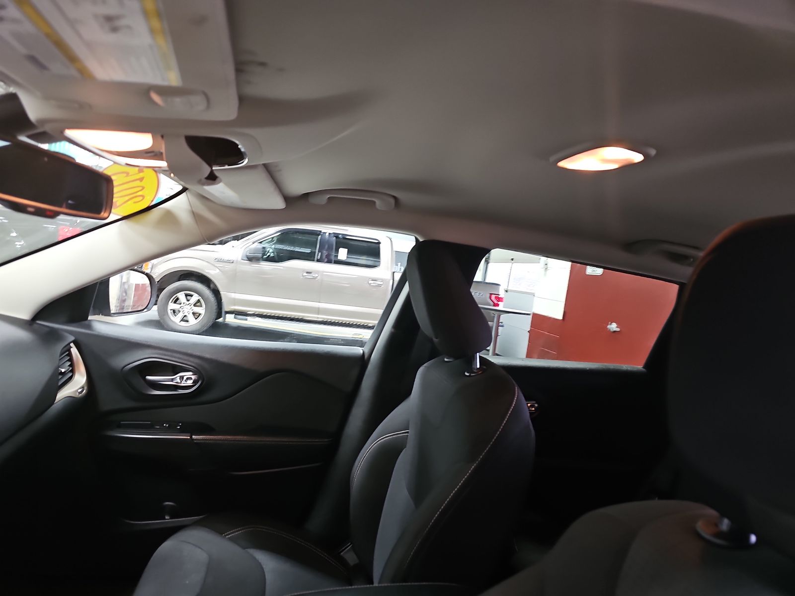 2015 Jeep Cherokee LATITUDE AWD