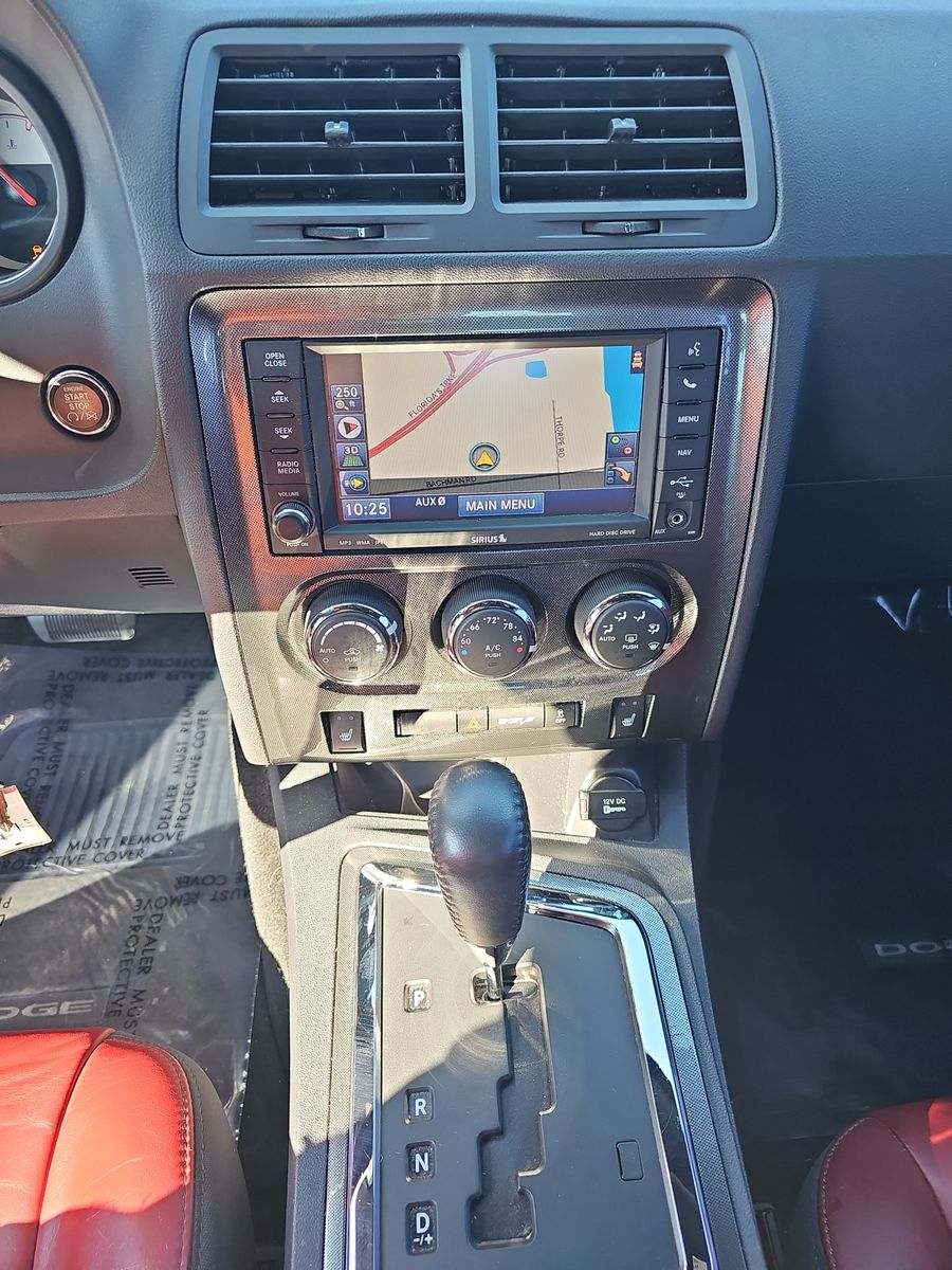 2014 Dodge Challenger SXT PLUS RWD