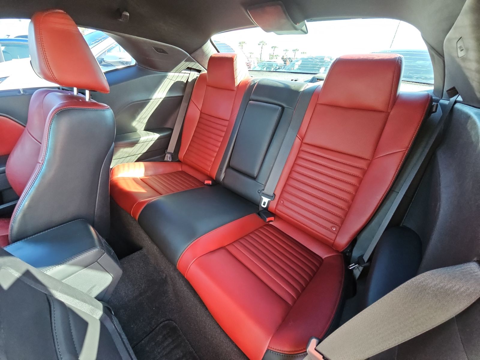 2014 Dodge Challenger SXT PLUS RWD