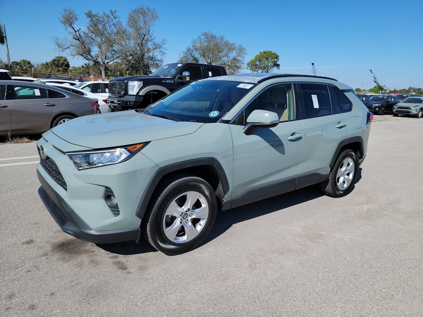 2020 Toyota RAV4 XLE FWD