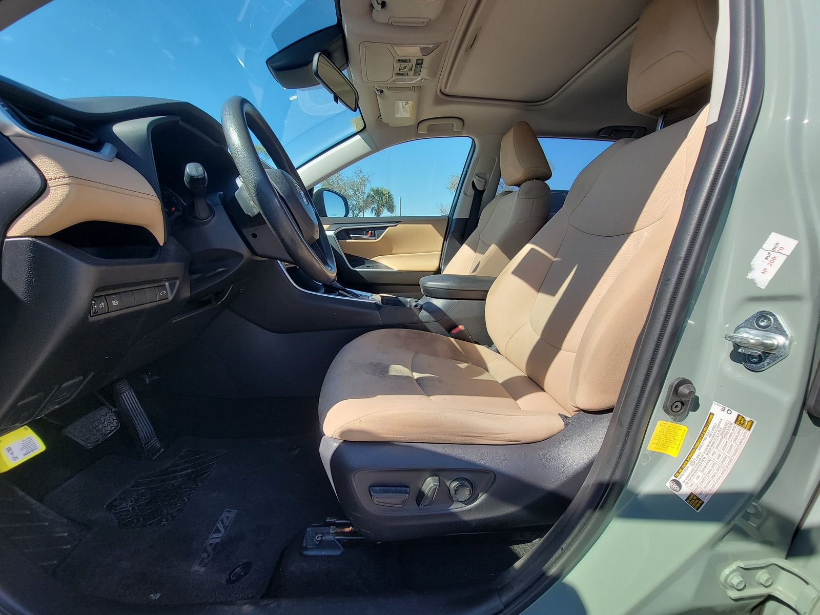 2020 Toyota RAV4 XLE FWD