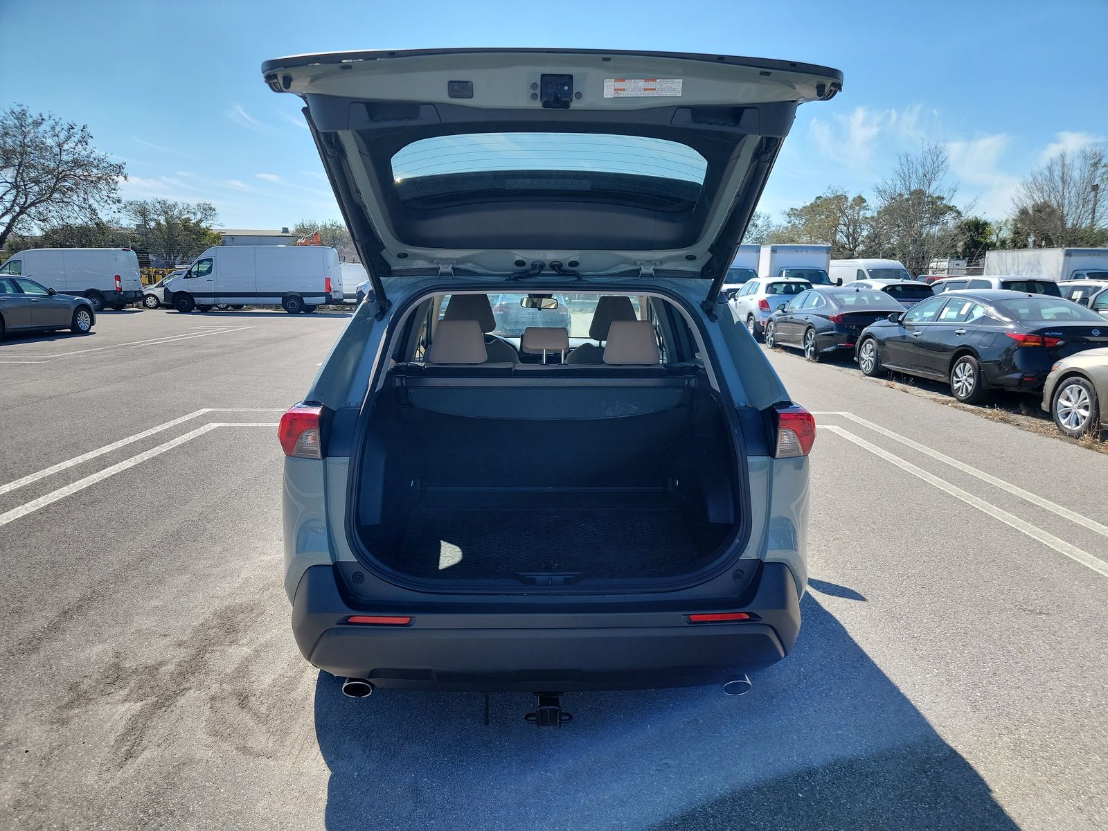 2020 Toyota RAV4 XLE FWD