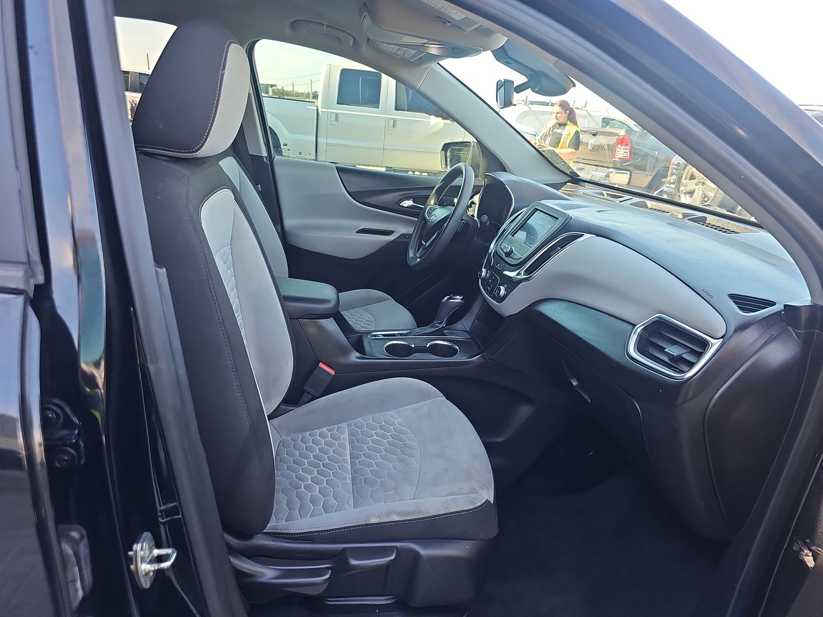 2020 Chevrolet Equinox LS FWD
