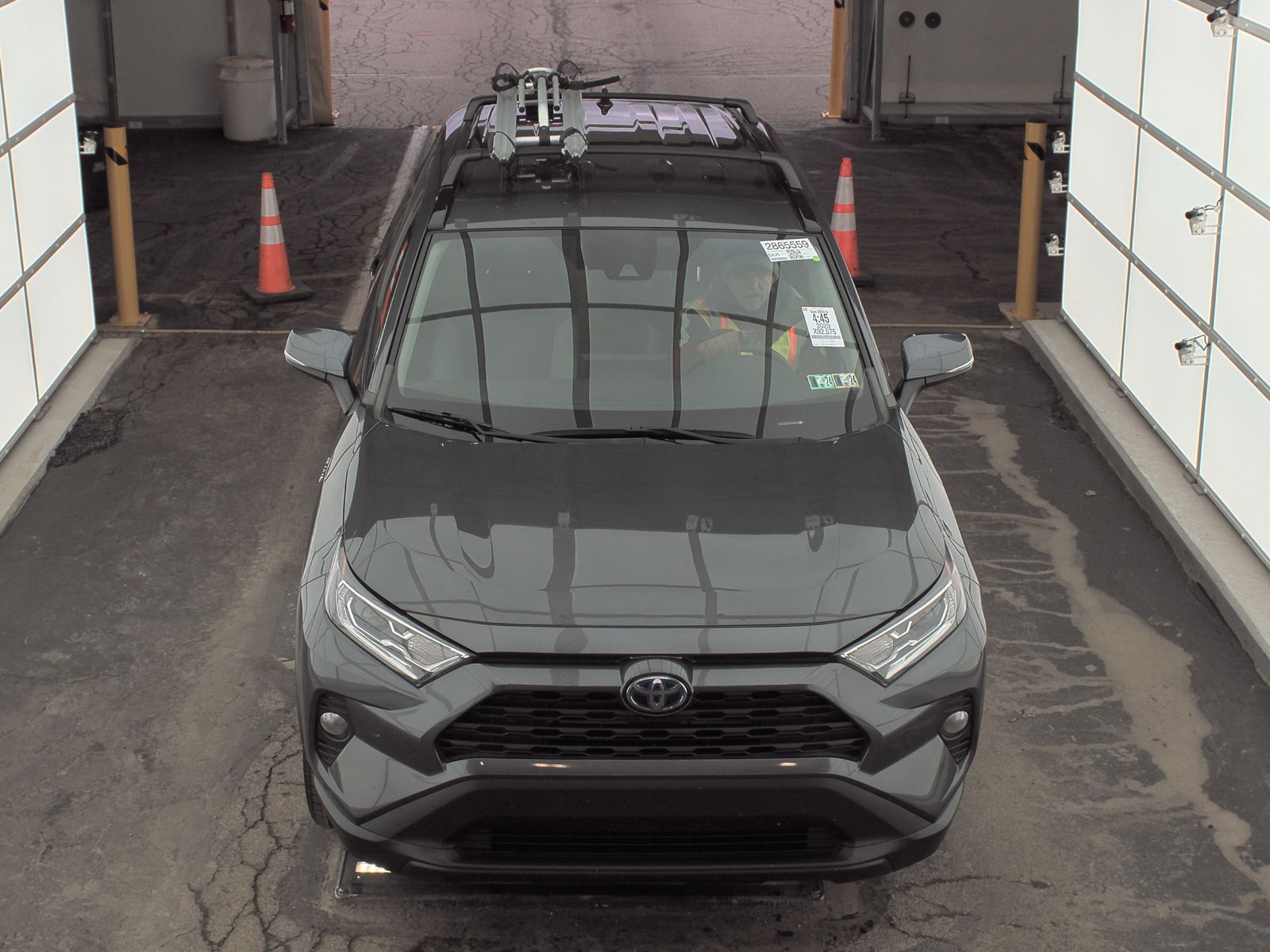 2020 Toyota RAV4 HYBRID XLE AWD