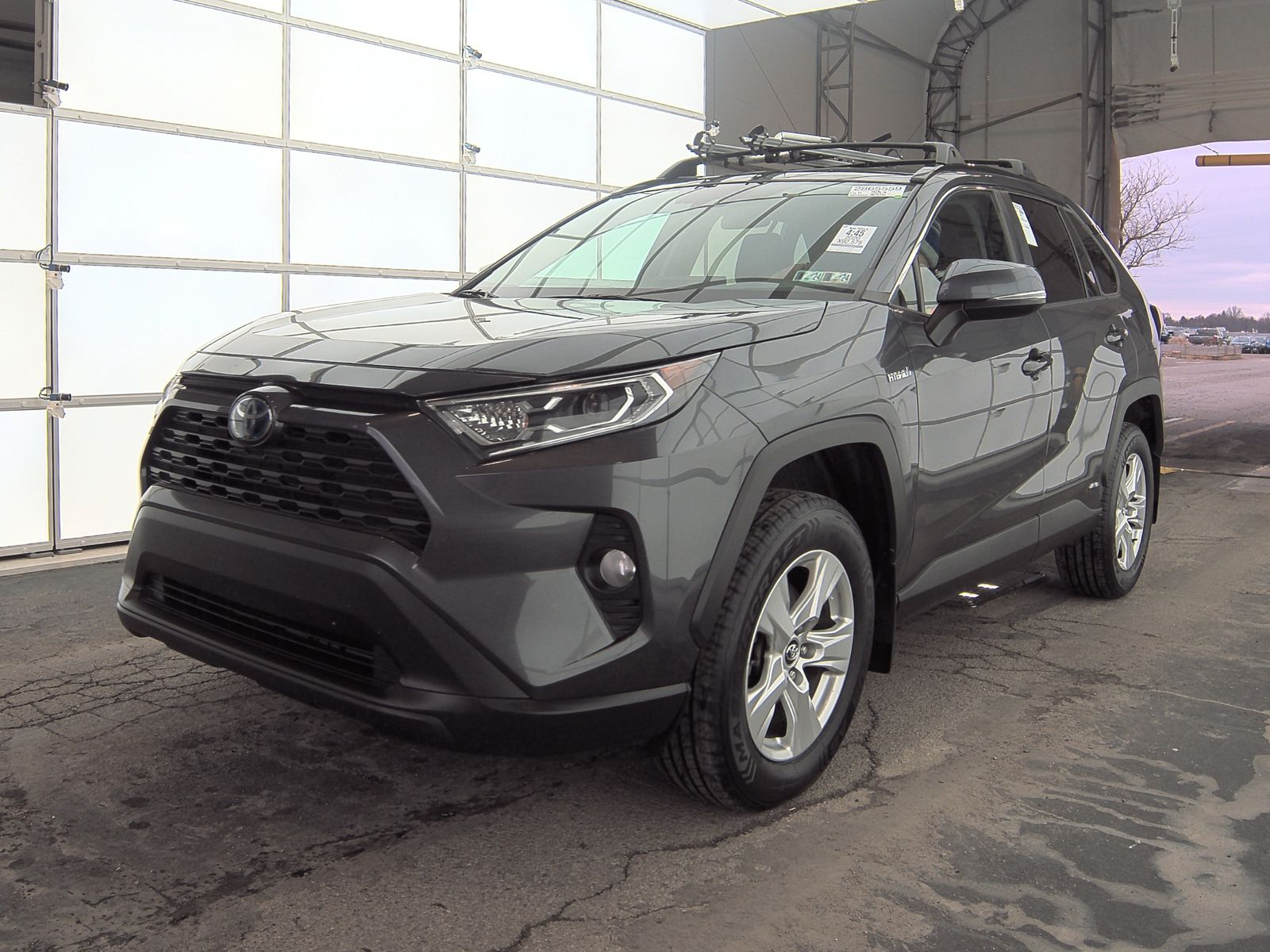 2020 Toyota RAV4 HYBRID XLE AWD