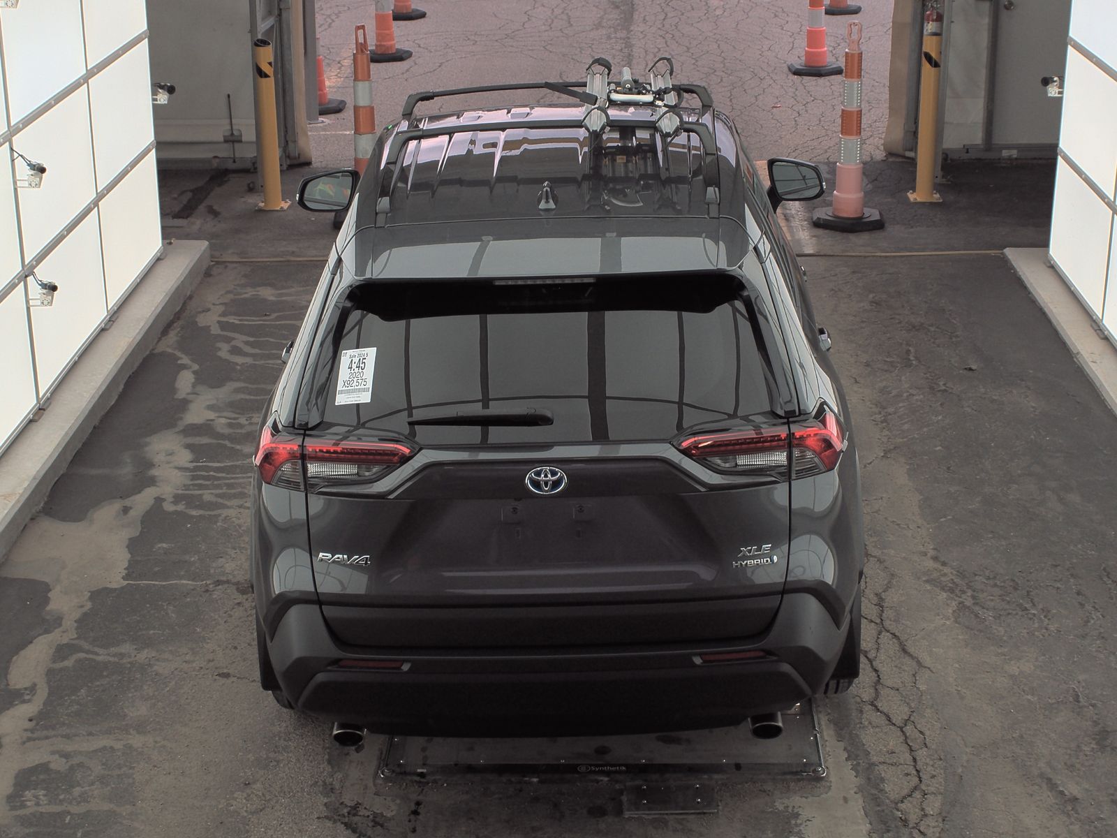 2020 Toyota RAV4 HYBRID XLE AWD