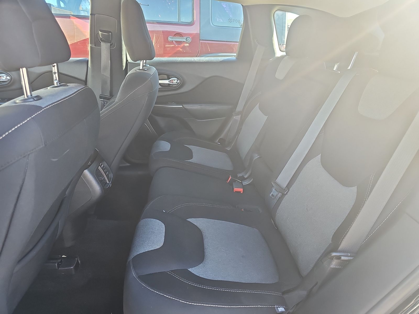 2016 Jeep Cherokee Sport FWD