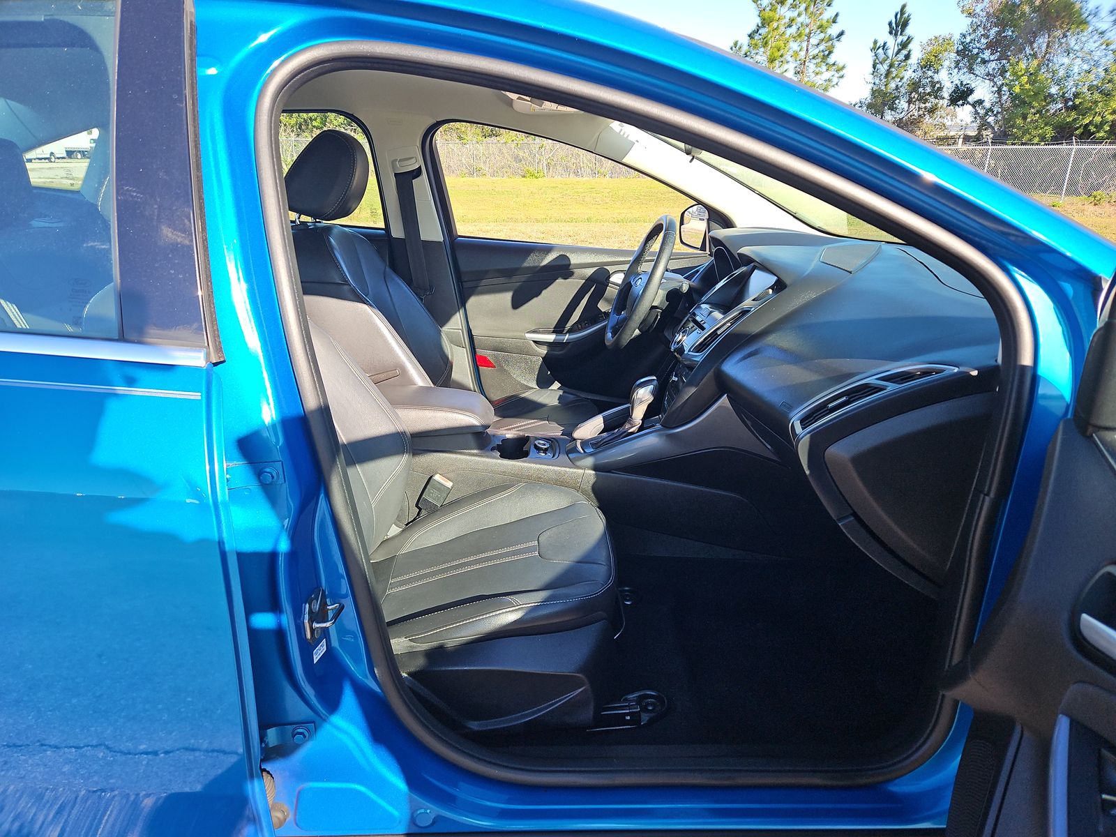 2013 Ford Focus TITANIUM FWD